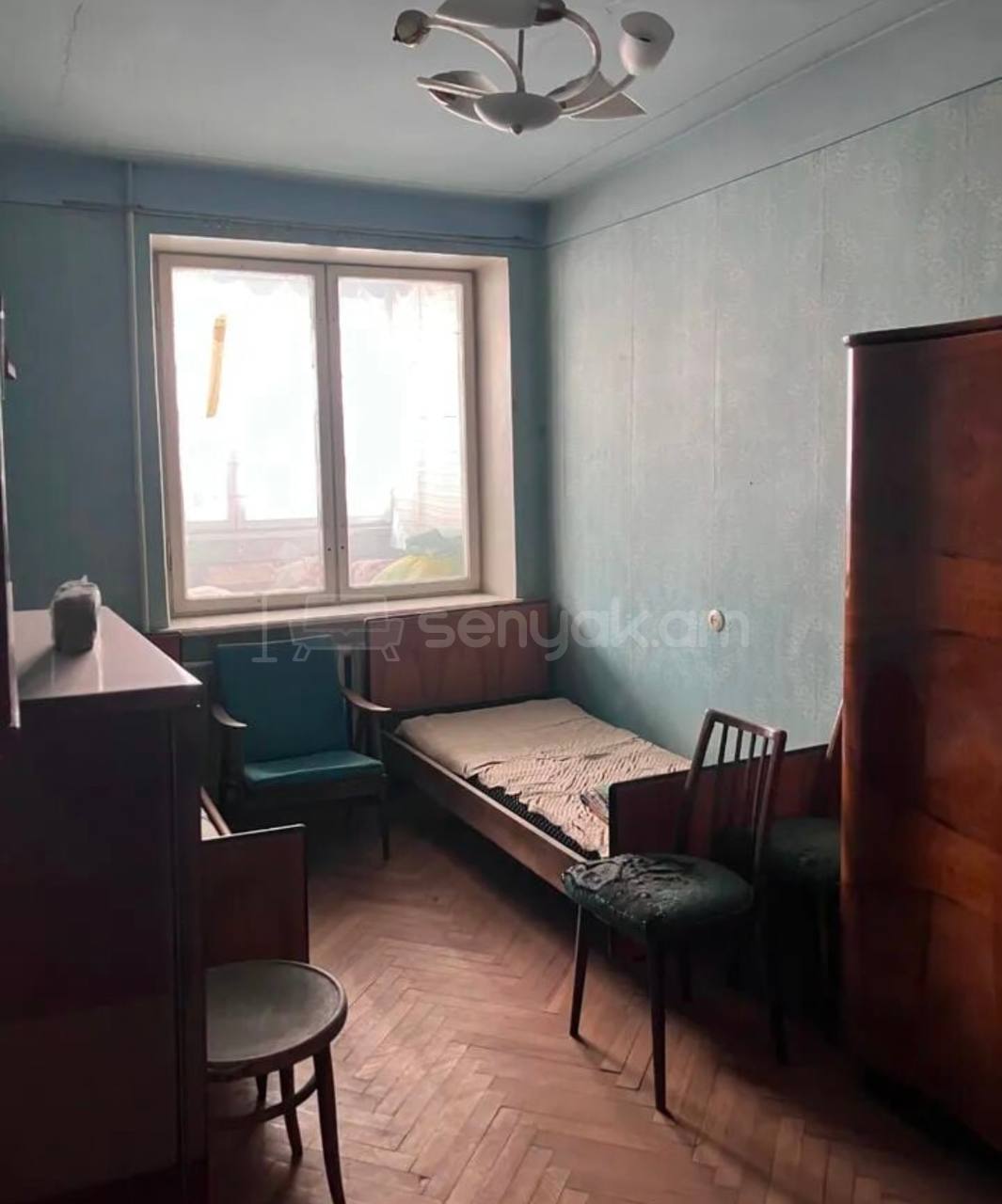 3 Սենյականոց Բնակարան Քարե Շենքում, 110քմ, 2/5 հարկ, Պետական Վիճակում