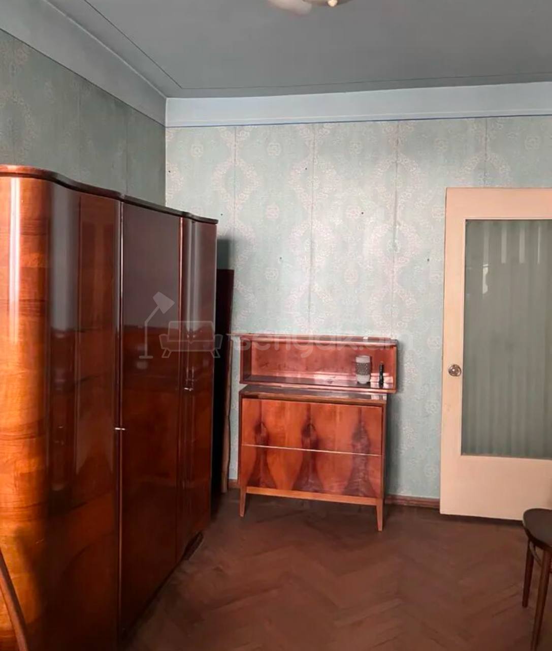 3 Սենյականոց Բնակարան Քարե Շենքում, 110քմ, 2/5 հարկ, Պետական Վիճակում