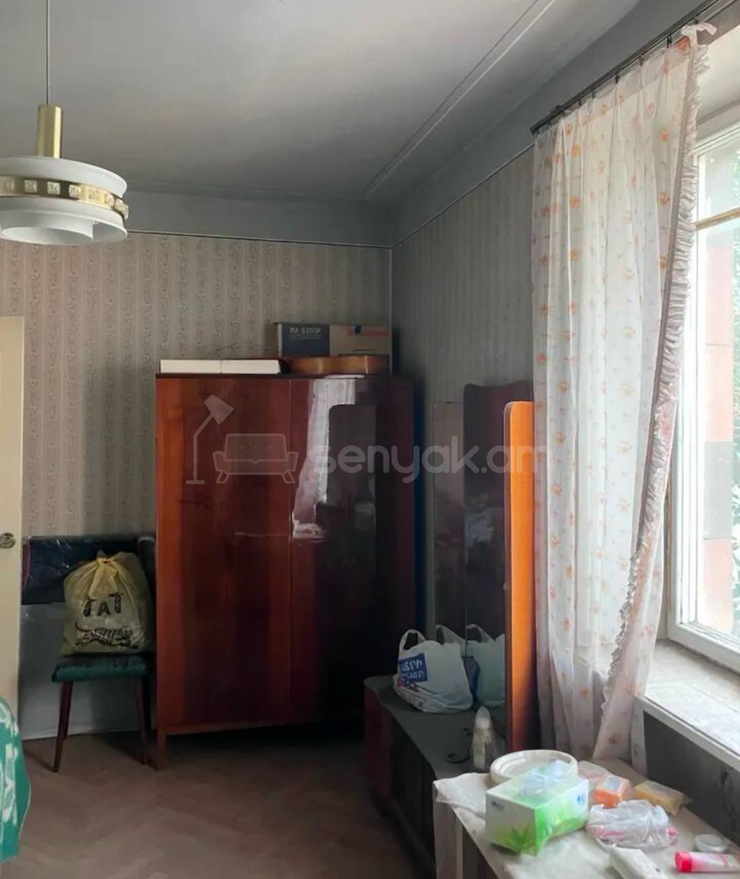 3 Սենյականոց Բնակարան Քարե Շենքում, 110քմ, 2/5 հարկ, Պետական Վիճակում