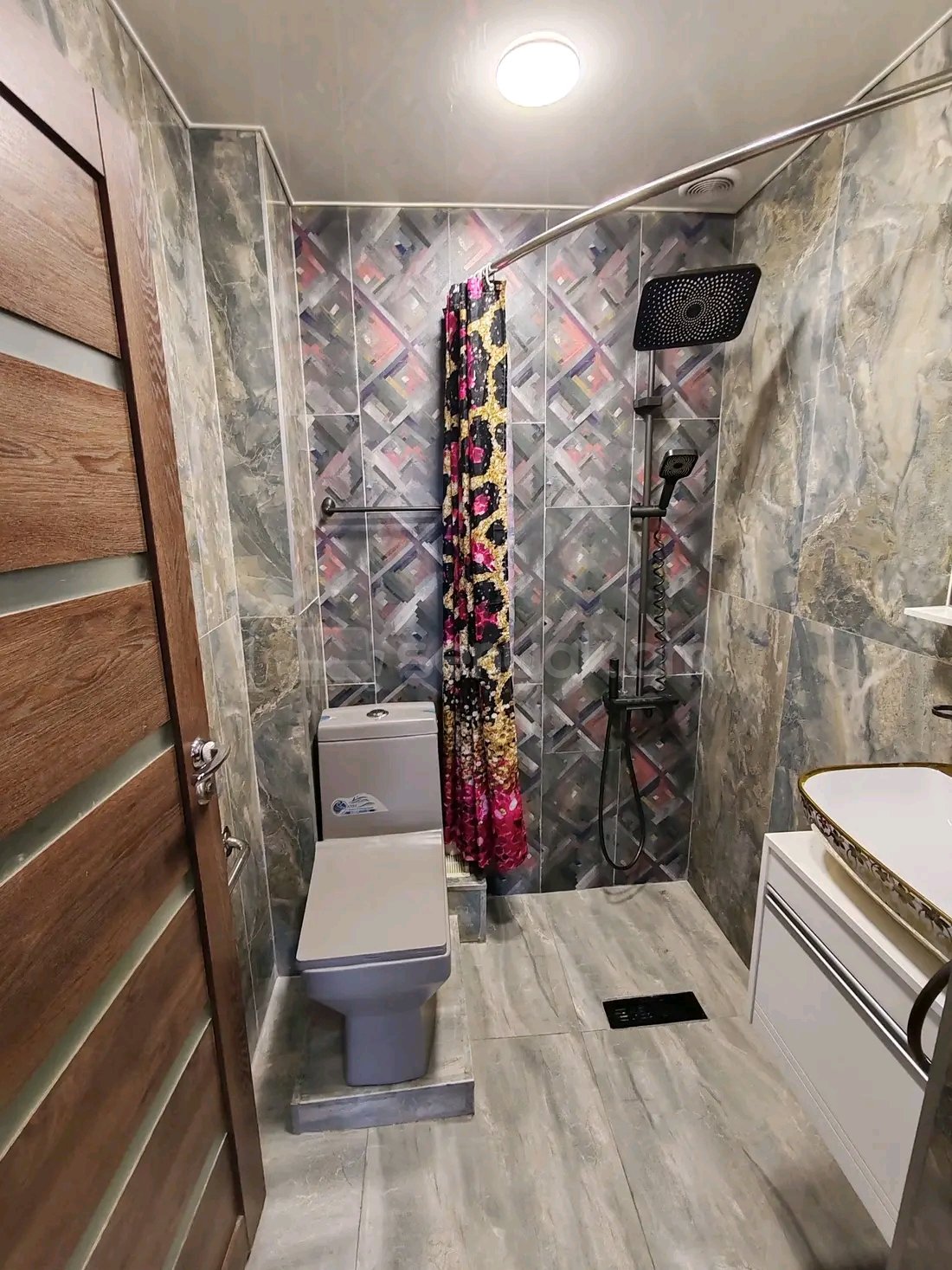 2 Սենյականոց Բնակարան, 40քմ, 8/9 հարկ, Նորմալ Վիճակում, Կահավորված