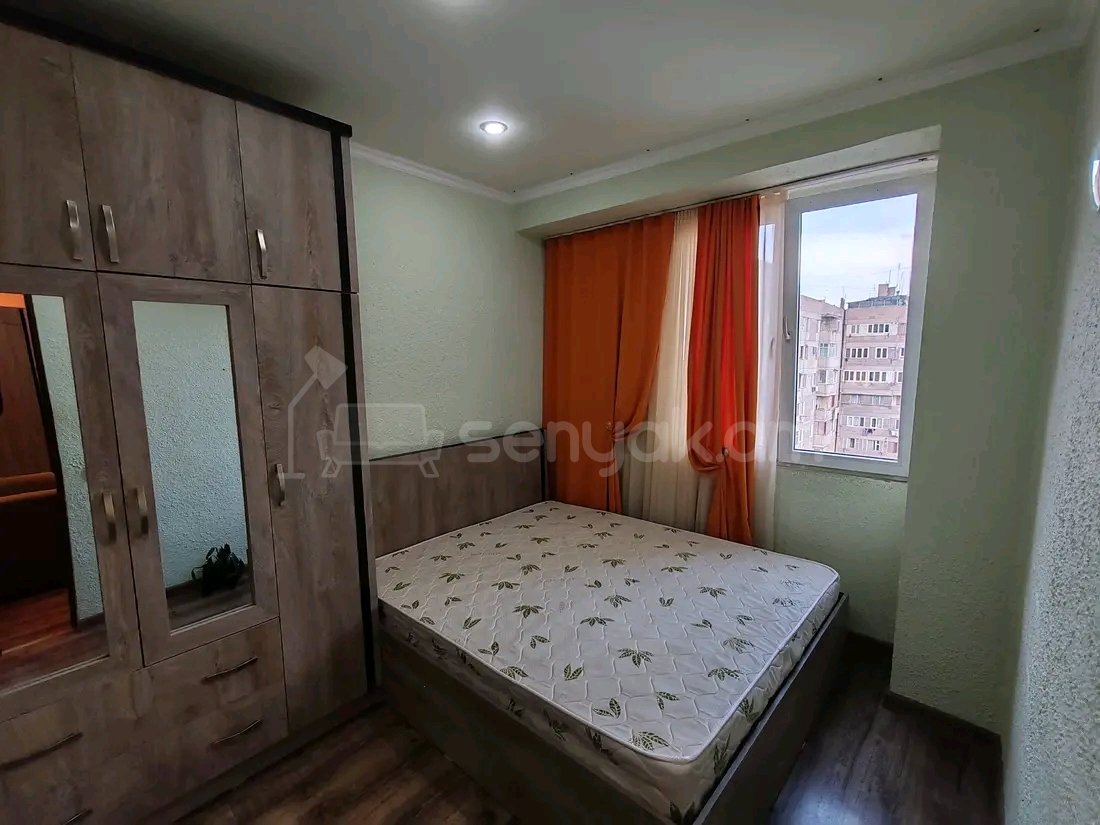 2 Սենյականոց Բնակարան, 40քմ, 8/9 հարկ, Նորմալ Վիճակում, Կահավորված