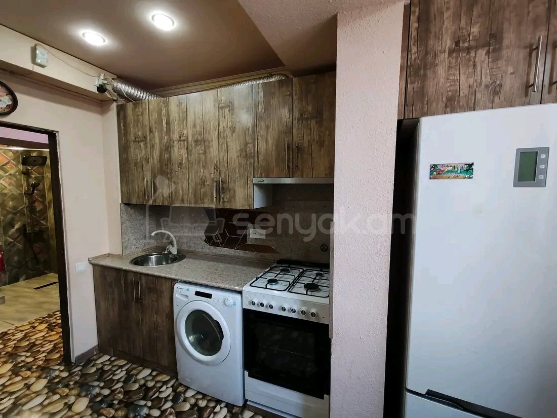 2 Սենյականոց Բնակարան, 40քմ, 8/9 հարկ, Նորմալ Վիճակում, Կահավորված