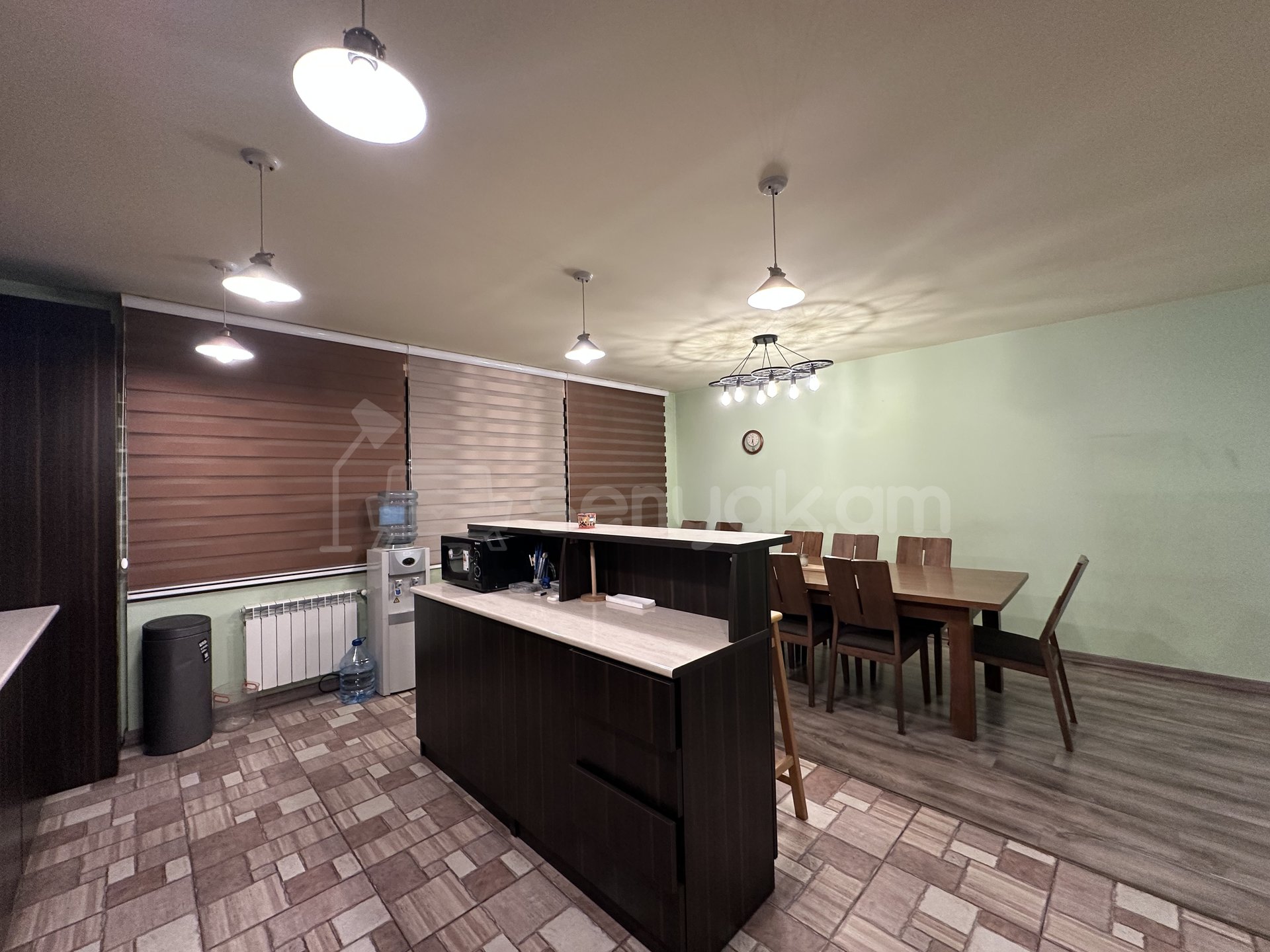 Օֆիսային Տարածք, 235քմ, Կապիտալ Վերանորոգված