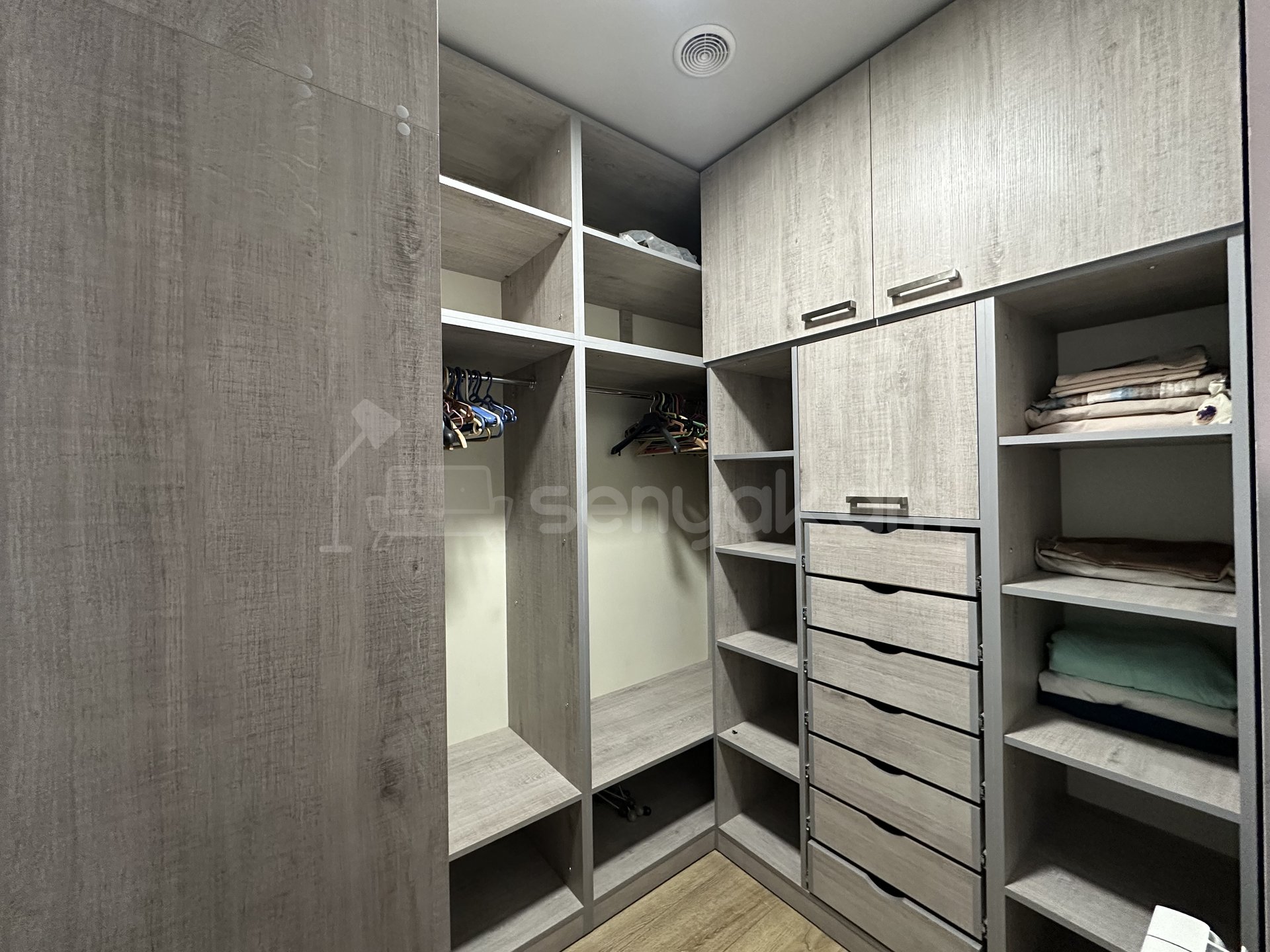 Օֆիսային Տարածք, 235քմ, Կապիտալ Վերանորոգված