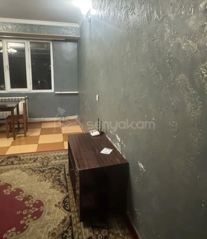 3 Սենյականոց Բնակարան, 77քմ, 5/9 հարկ, Նորմալ Վիճակում, Կահավորված, Արևկող