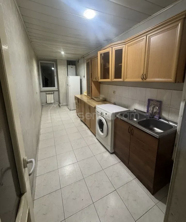 3 Սենյականոց Բնակարան, 77քմ, 5/9 հարկ, Նորմալ Վիճակում, Կահավորված, Արևկող