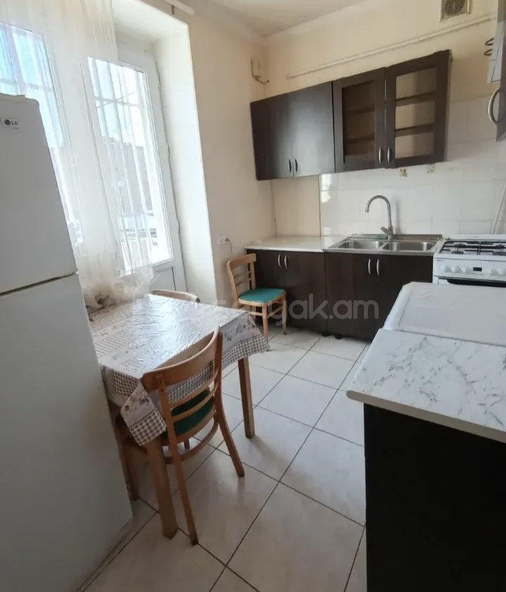 2 Սենյականոց Բնակարան, 56քմ, 3/9 հարկ, Նորմալ Վիճակում, Կահավորված