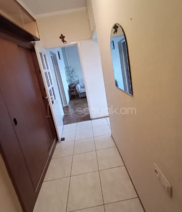 2 Սենյականոց Բնակարան Քարե Շենքում, 58քմ, 3/5 հարկ, Նորմալ Վիճակում, Կահավորված