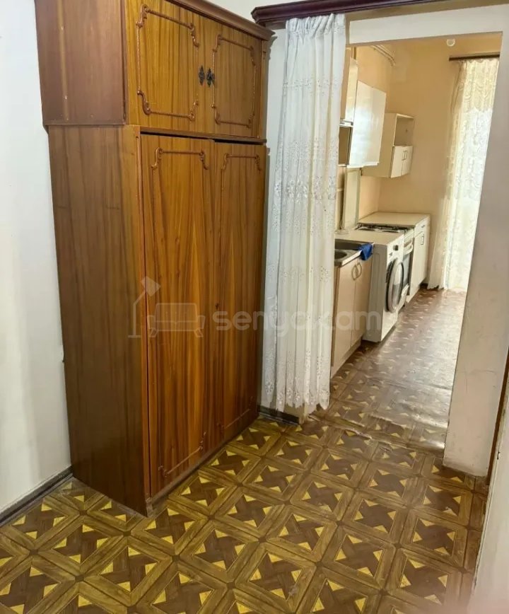 2 Սենյականոց Բնակարան, 50քմ, 3/9 հարկ, Նորմալ Վիճակում, Կահավորված, Արևկող