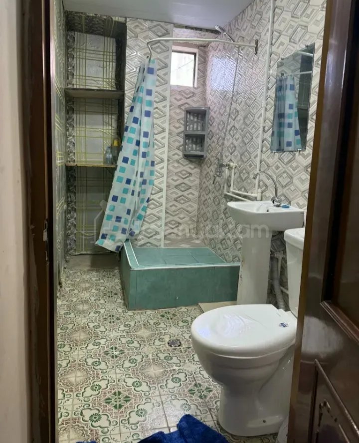 2 Սենյականոց Բնակարան, 50քմ, 3/9 հարկ, Նորմալ Վիճակում, Կահավորված, Արևկող