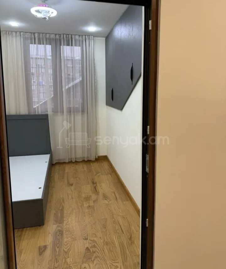 3 Սենյականոց Բնակարան Քարե Շենքում, 68քմ, 2/2 հարկ, Կապիտալ Վերանորոգված, Կահավորված