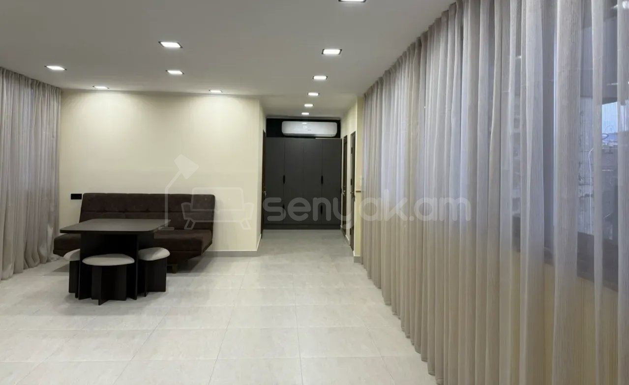 3 Սենյականոց Բնակարան Քարե Շենքում, 68քմ, 2/2 հարկ, Կապիտալ Վերանորոգված, Կահավորված