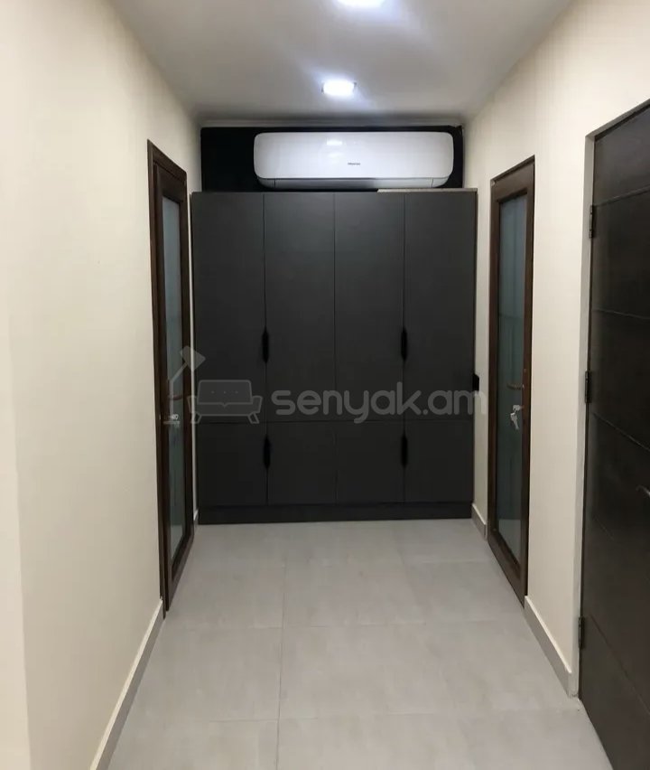 3 Սենյականոց Բնակարան Քարե Շենքում, 68քմ, 2/2 հարկ, Կապիտալ Վերանորոգված, Կահավորված