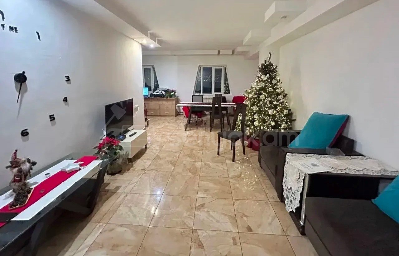 3 Սենյականոց Բնակարան, 85քմ, 9/16 հարկ, Նորմալ Վիճակում