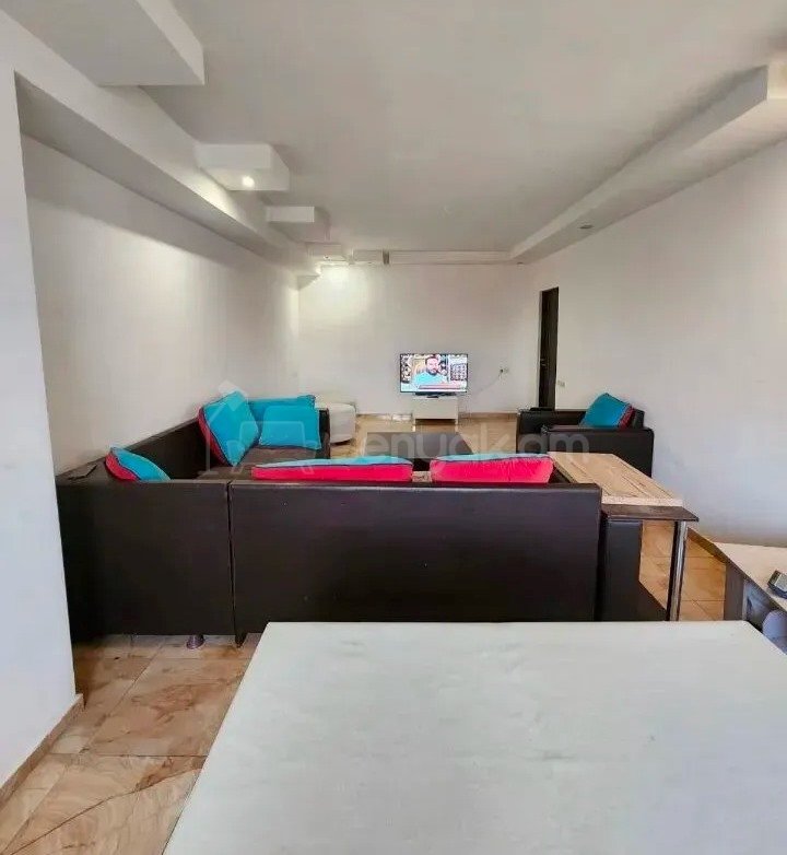 3 Սենյականոց Բնակարան, 85քմ, 9/16 հարկ, Նորմալ Վիճակում