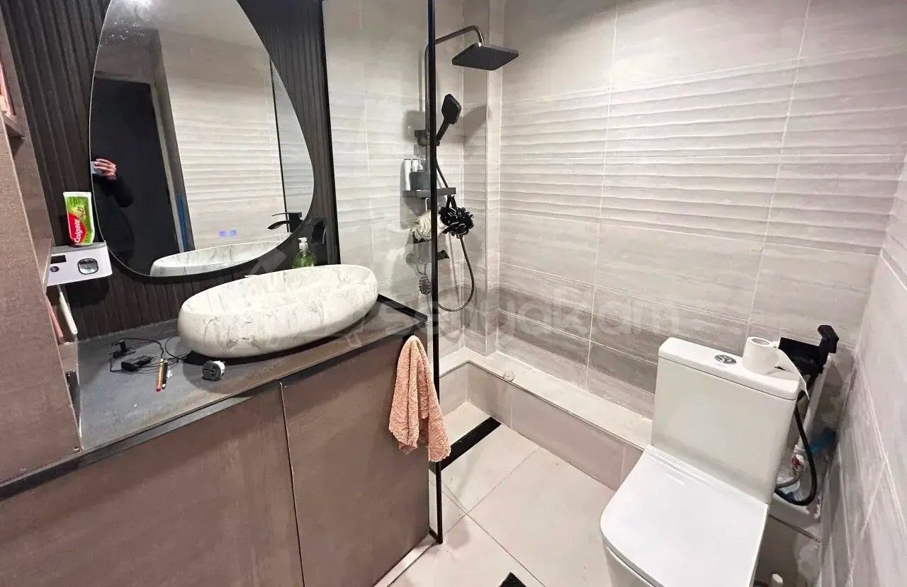 3 Սենյականոց Բնակարան, 85քմ, 9/16 հարկ, Նորմալ Վիճակում