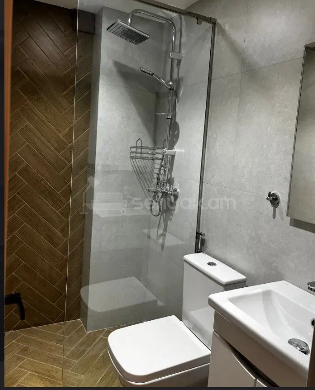 2 Սենյականոց Բնակարան Քարե Շենքում, 35քմ, 3/5 հարկ, Դիզայներական Վերանորոգված, Կահավորված