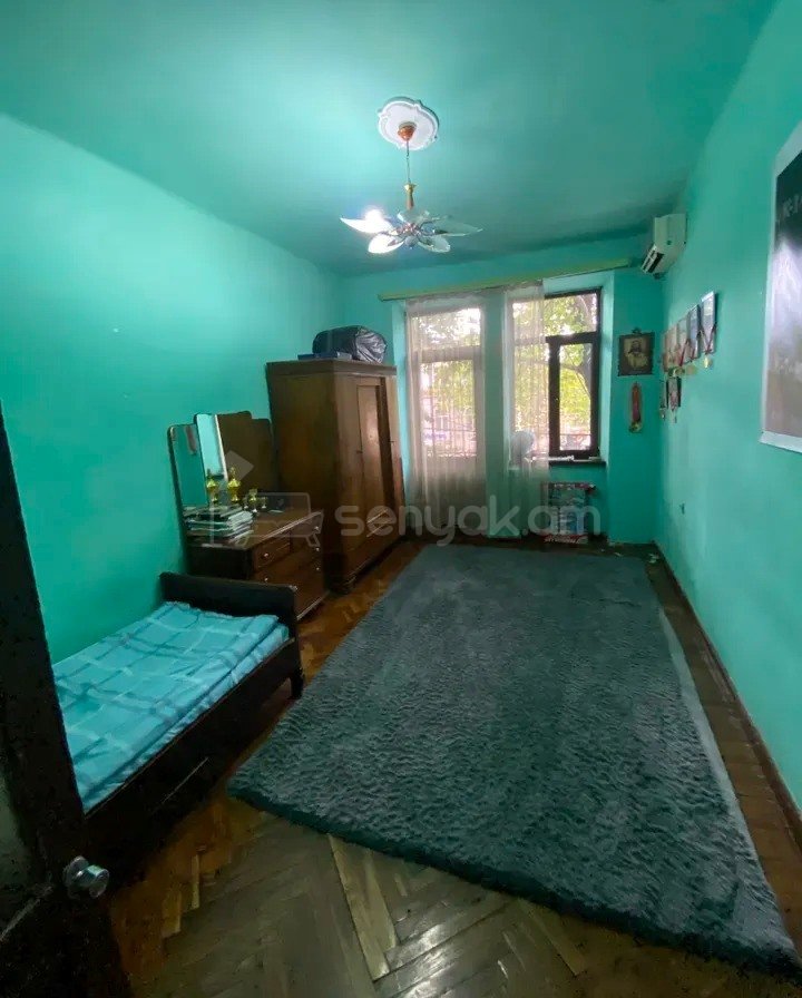 3 Սենյականոց Բնակարան Քարե Շենքում, 93քմ, 2/5 հարկ, Պետական Վիճակում