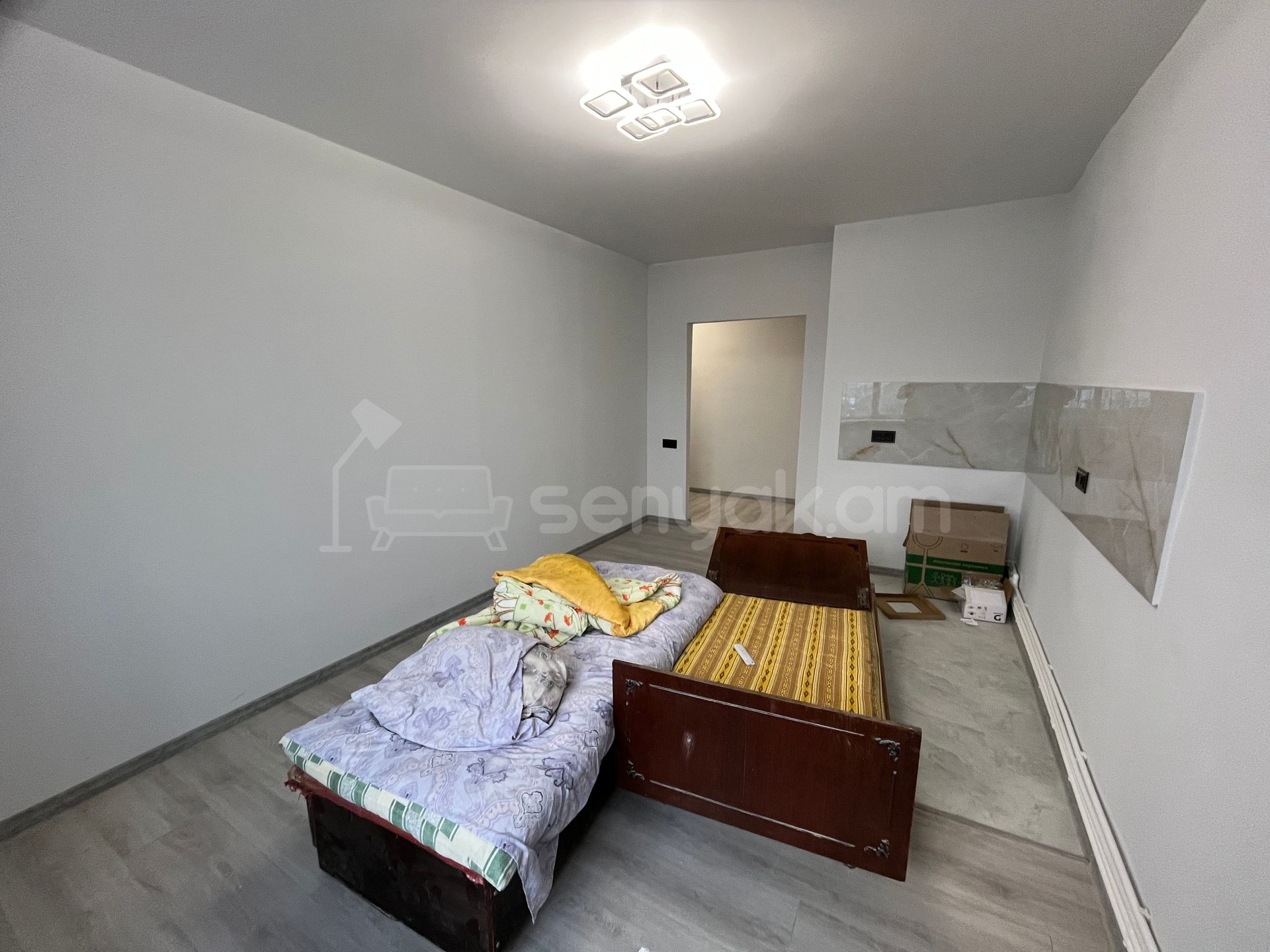 2 Սենյականոց Բնակարան Քարե Շենքում, 39քմ, 2/4 հարկ, Կապիտալ Վերանորոգված