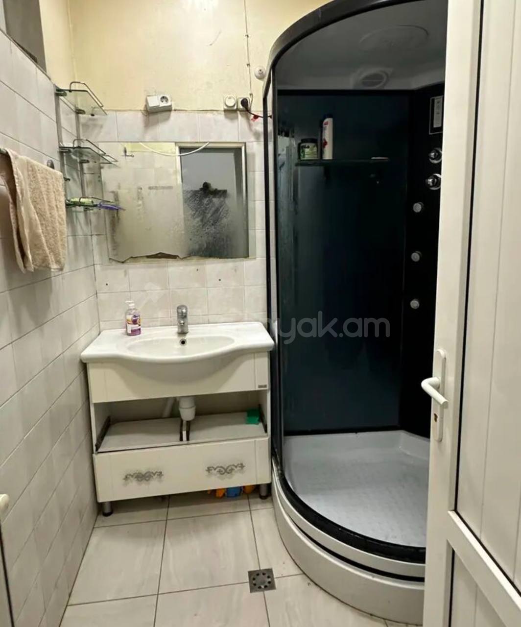 3 Սենյականոց Սեփական Տուն, 68քմ, Կոսմետիկ Վերանորոգված, Կահավորված, Ավտոտնակով