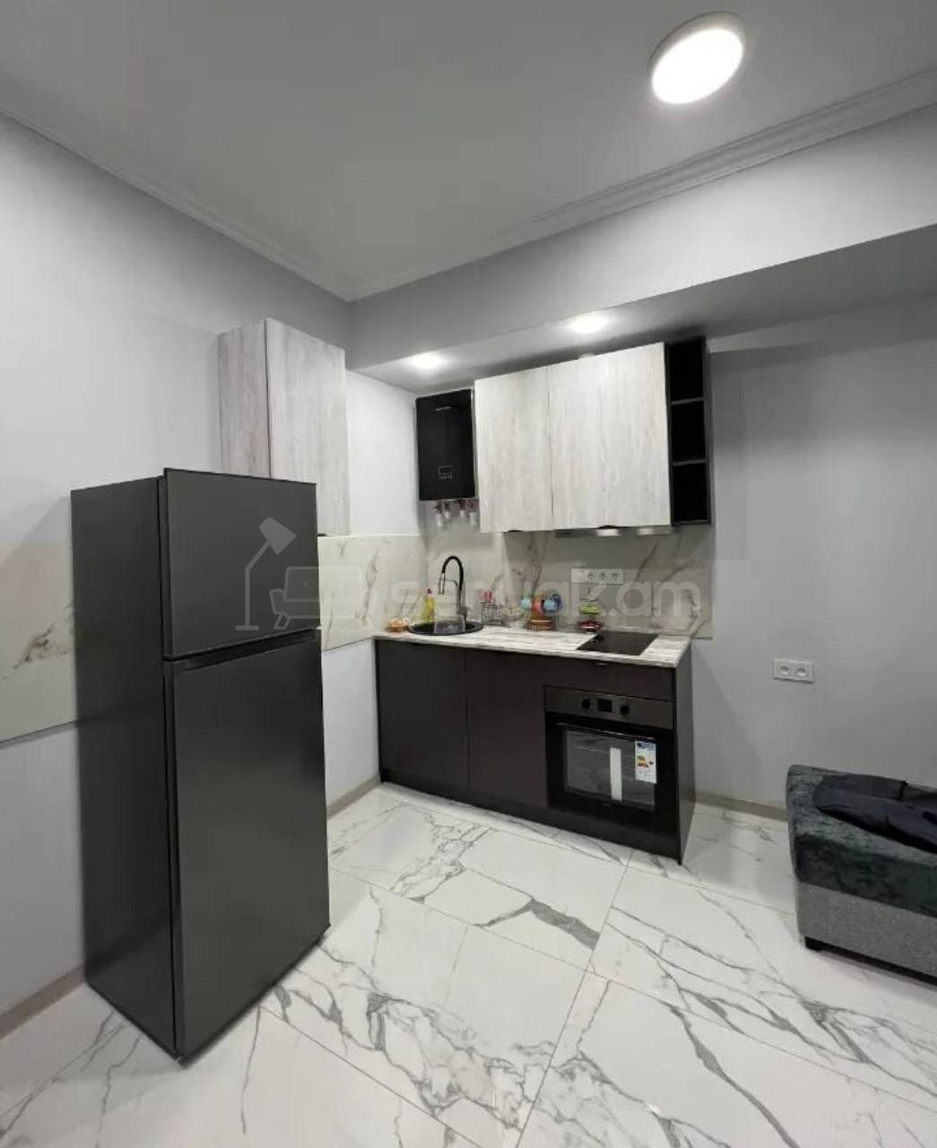 2 Սենյականոց Բնակարան, 43քմ, 4/10 հարկ, Կապիտալ Վերանորոգված, Կահավորված, Արևկող