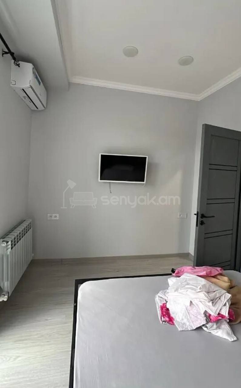 2 Սենյականոց Բնակարան, 43քմ, 4/10 հարկ, Կապիտալ Վերանորոգված, Կահավորված, Արևկող