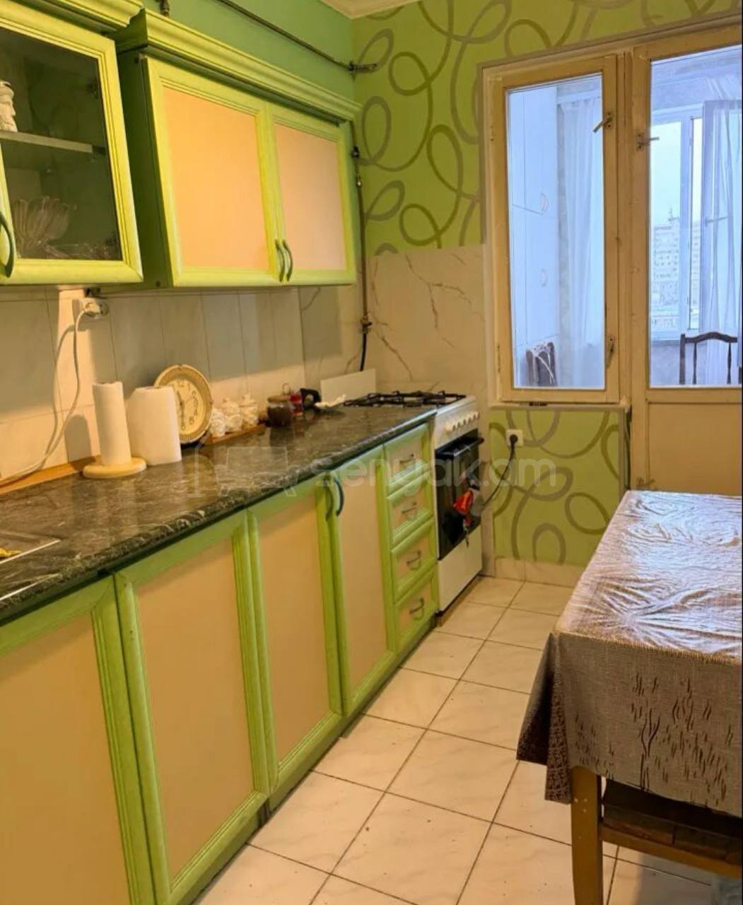 1 Սենյականոց Բնակարան, 46քմ, 3/10 հարկ, Նորմալ Վիճակում, Կահավորված, Արևկող