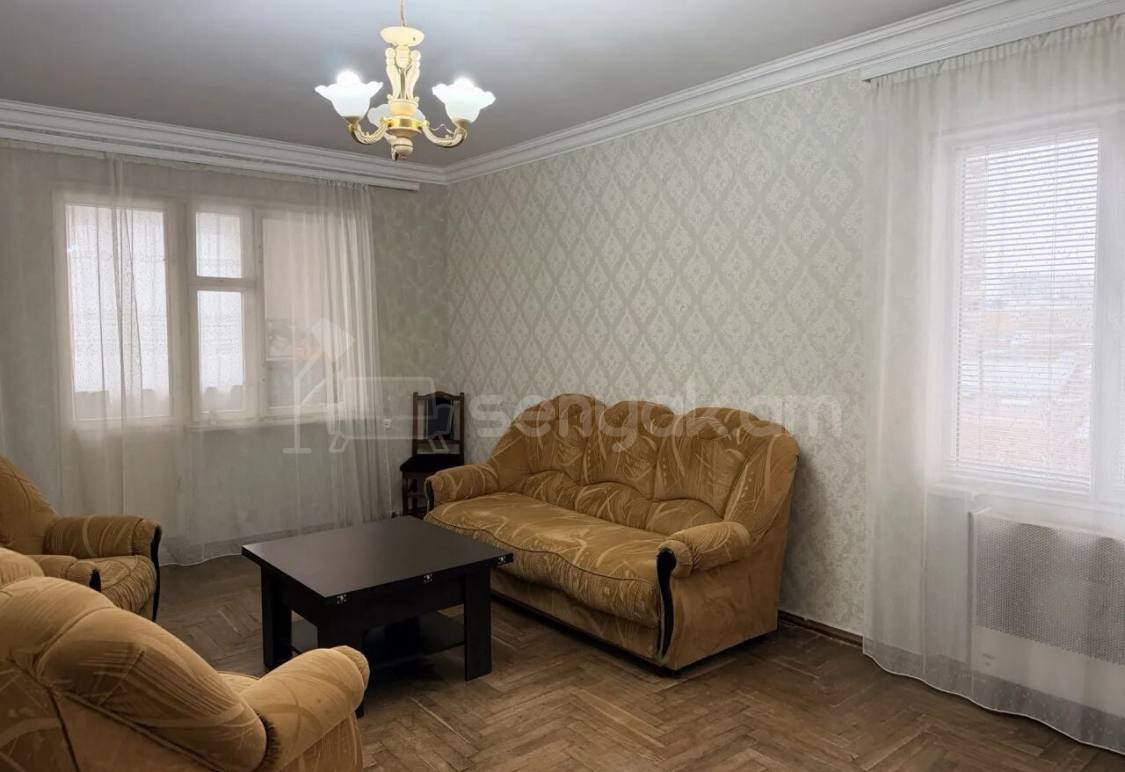 1 Սենյականոց Բնակարան, 46քմ, 3/10 հարկ, Նորմալ Վիճակում, Կահավորված, Արևկող