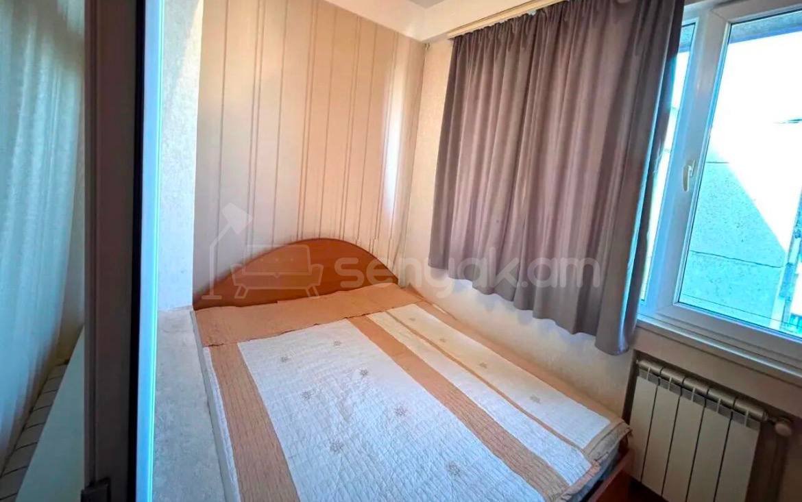 3 Սենյականոց Բնակարան, 70քմ, 9/9 հարկ, Նորմալ Վիճակում, Կահավորված