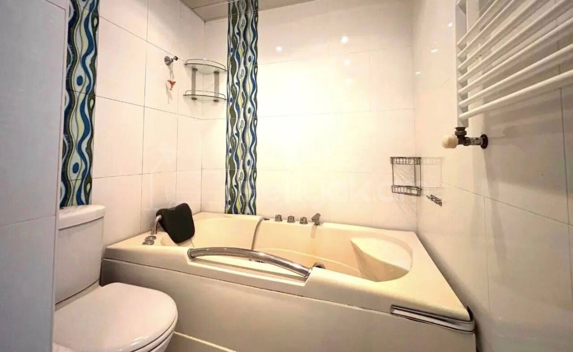 3 Սենյականոց Բնակարան, 70քմ, 9/9 հարկ, Նորմալ Վիճակում, Կահավորված