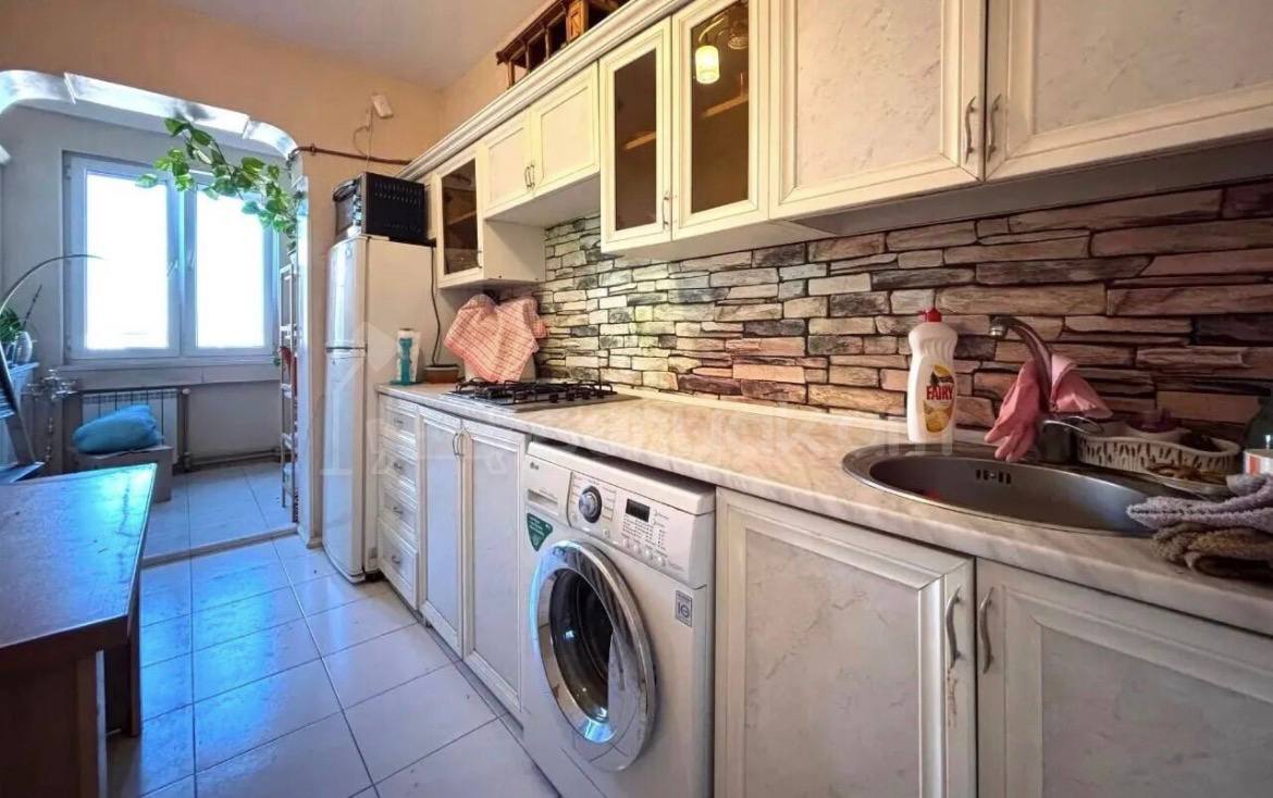 3 Սենյականոց Բնակարան, 70քմ, 9/9 հարկ, Նորմալ Վիճակում, Կահավորված