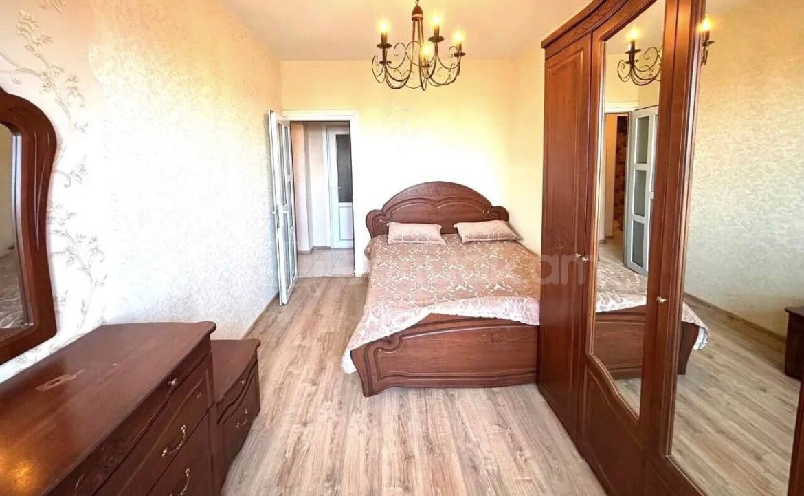 3 Սենյականոց Բնակարան, 70քմ, 9/9 հարկ, Նորմալ Վիճակում, Կահավորված