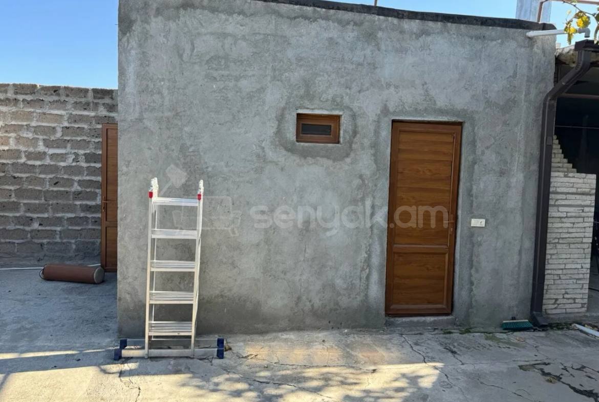 3 Սենյականոց Սեփական Տուն, 80քմ, Նորմալ Վիճակում