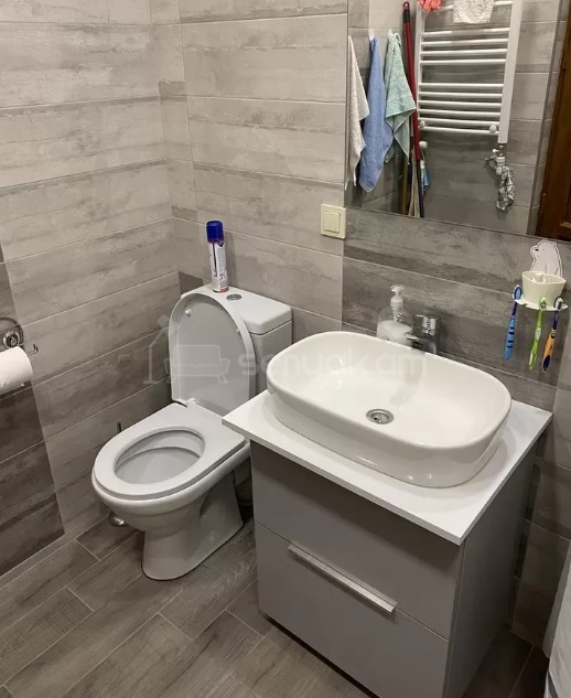 3 Սենյականոց Բնակարան Քարե Շենքում, 100քմ, 5/5 հարկ, Կապիտալ Վերանորոգված