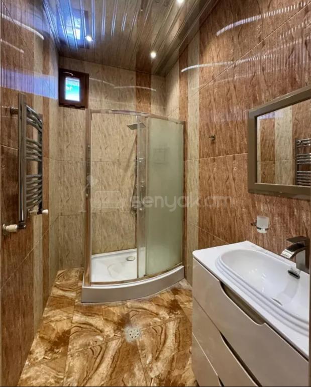 3 Սենյականոց Բնակարան Նորակառույցում, 90քմ, 4/5 հարկ, Դիզայներական Վերանորոգված, Կահավորված