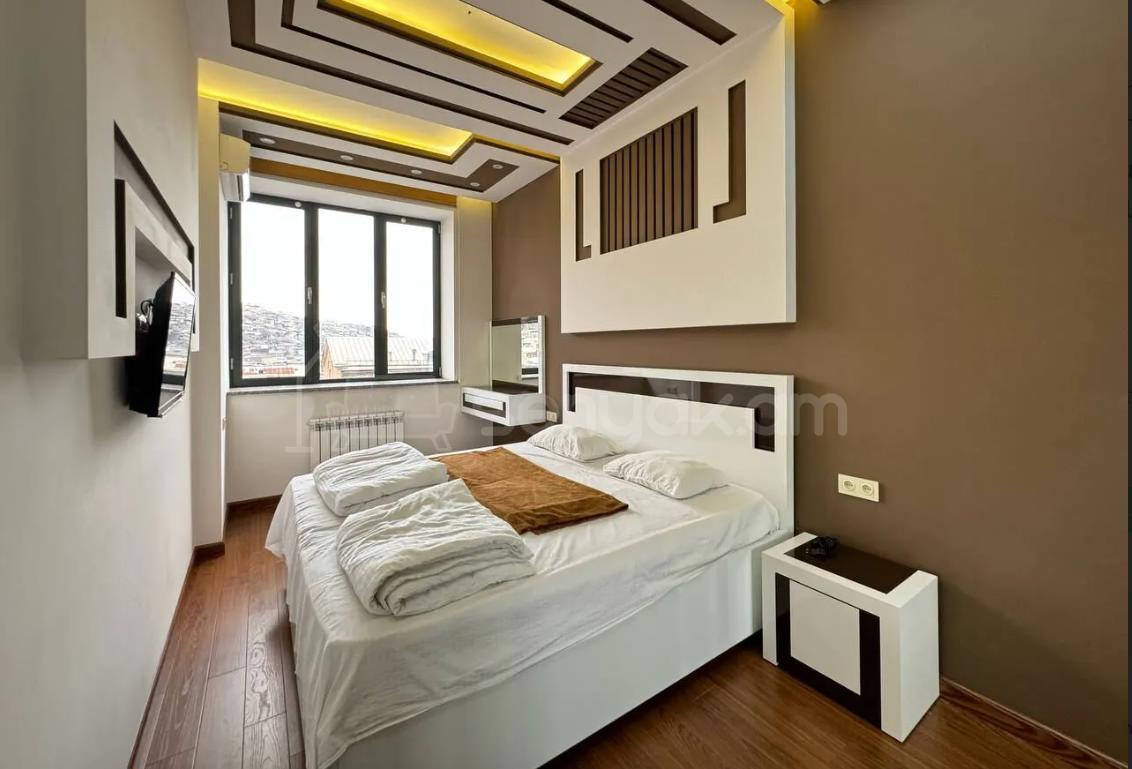 3 Սենյականոց Բնակարան Նորակառույցում, 90քմ, 4/5 հարկ, Դիզայներական Վերանորոգված, Կահավորված