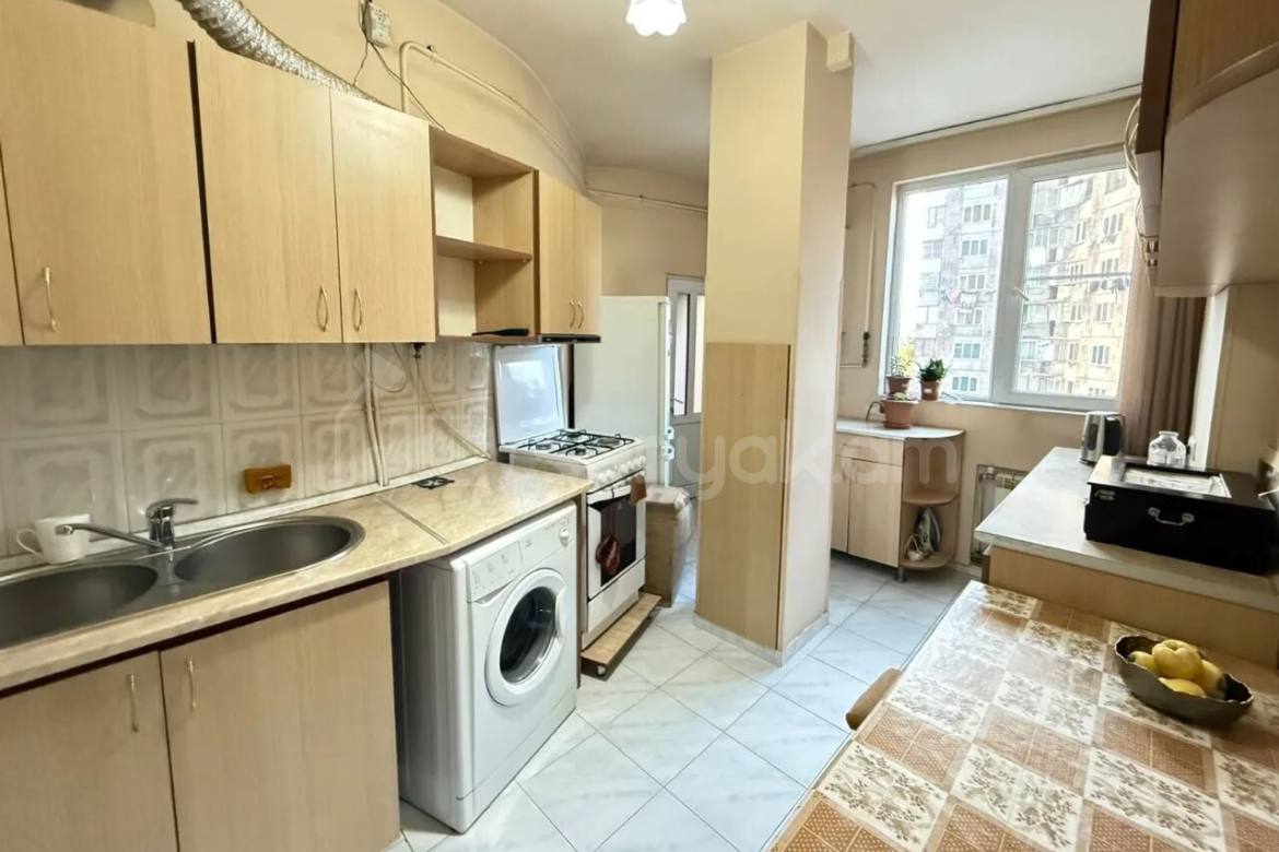 3 Սենյականոց Բնակարան, 61քմ, 2/12 հարկ, Կոսմետիկ Վերանորոգված