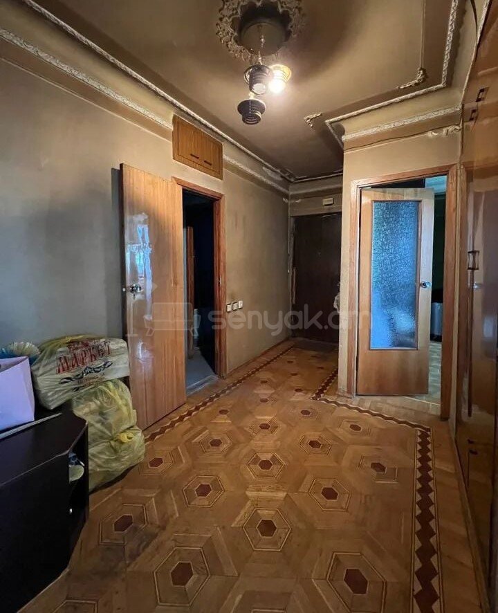 3 Սենյականոց Բնակարան, 91քմ, 8/13 հարկ, Պետական Վիճակում