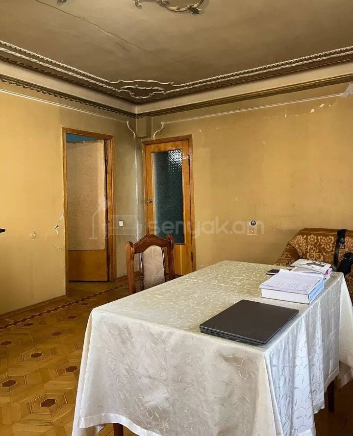 3 Սենյականոց Բնակարան, 91քմ, 8/13 հարկ, Պետական Վիճակում