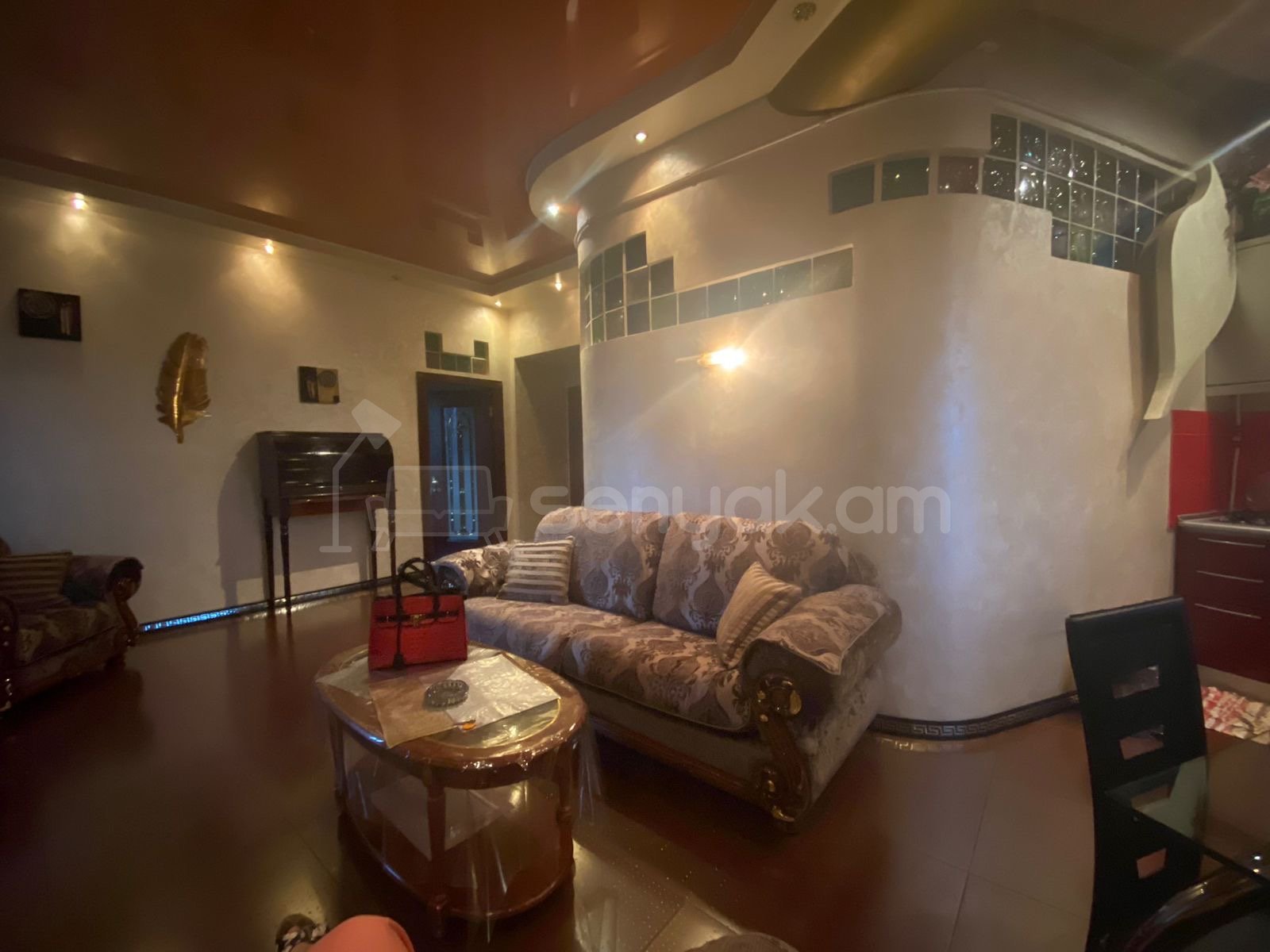 2 Սենյականոց Բնակարան Քարե Շենքում, 55քմ, 2/5 հարկ, Կապիտալ Վերանորոգված, Կահավորված, Արևկող