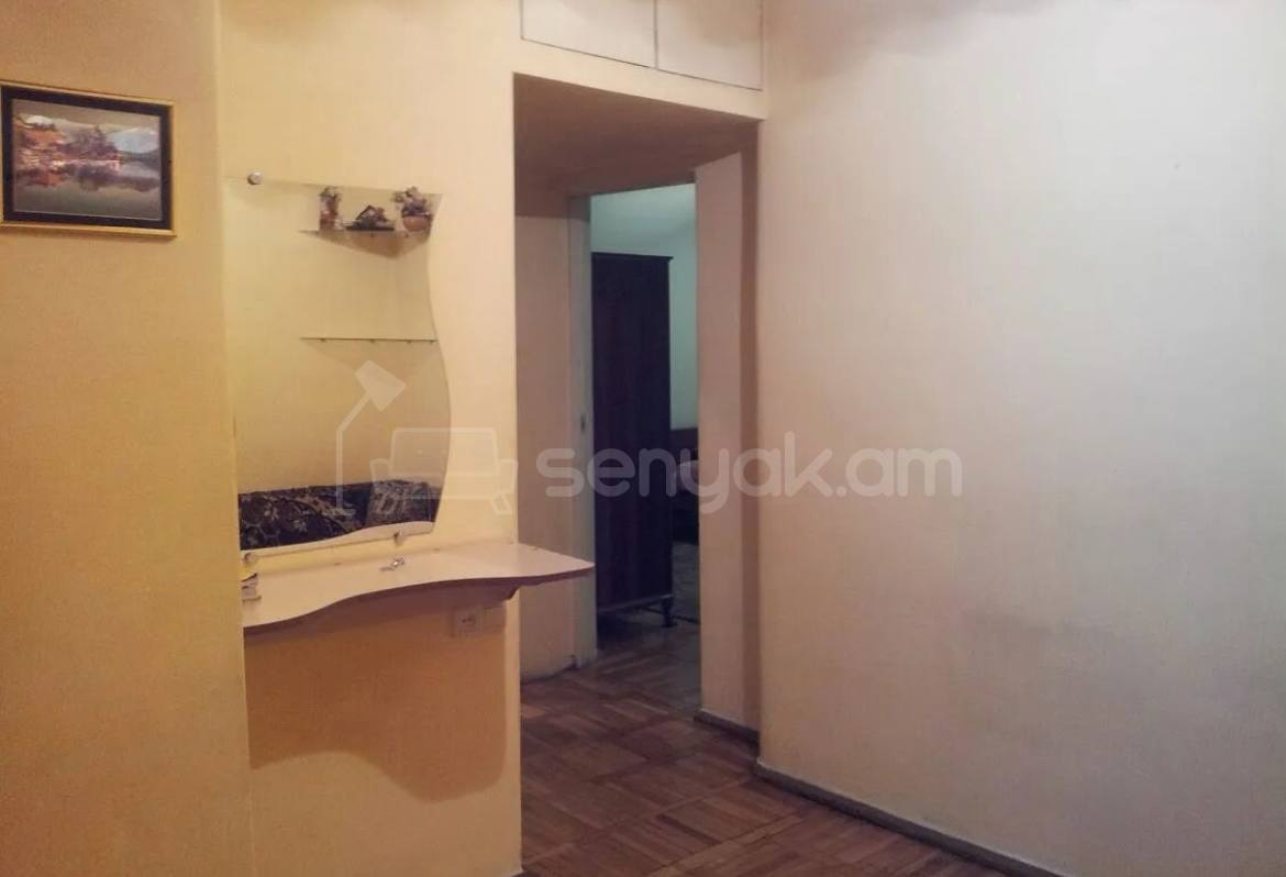 2 Սենյականոց Բնակարան Քարե Շենքում, 72քմ, 5/6 հարկ, Նորմալ Վիճակում, Կահավորված