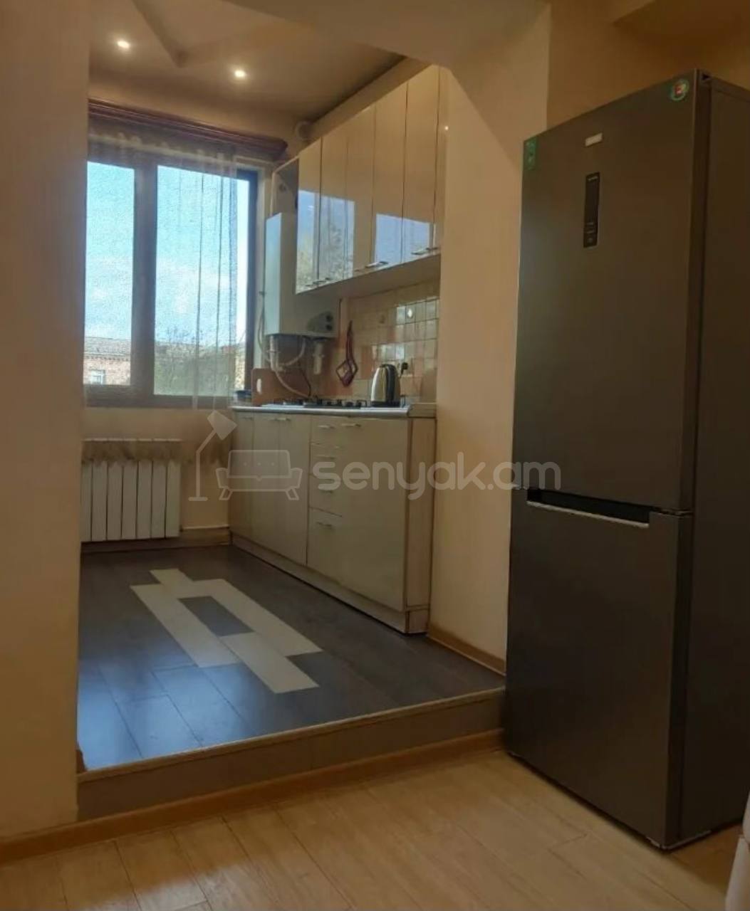 2 Սենյականոց Բնակարան Քարե Շենքում, 50քմ, 3/5 հարկ, Կոսմետիկ Վերանորոգված, Կահավորված