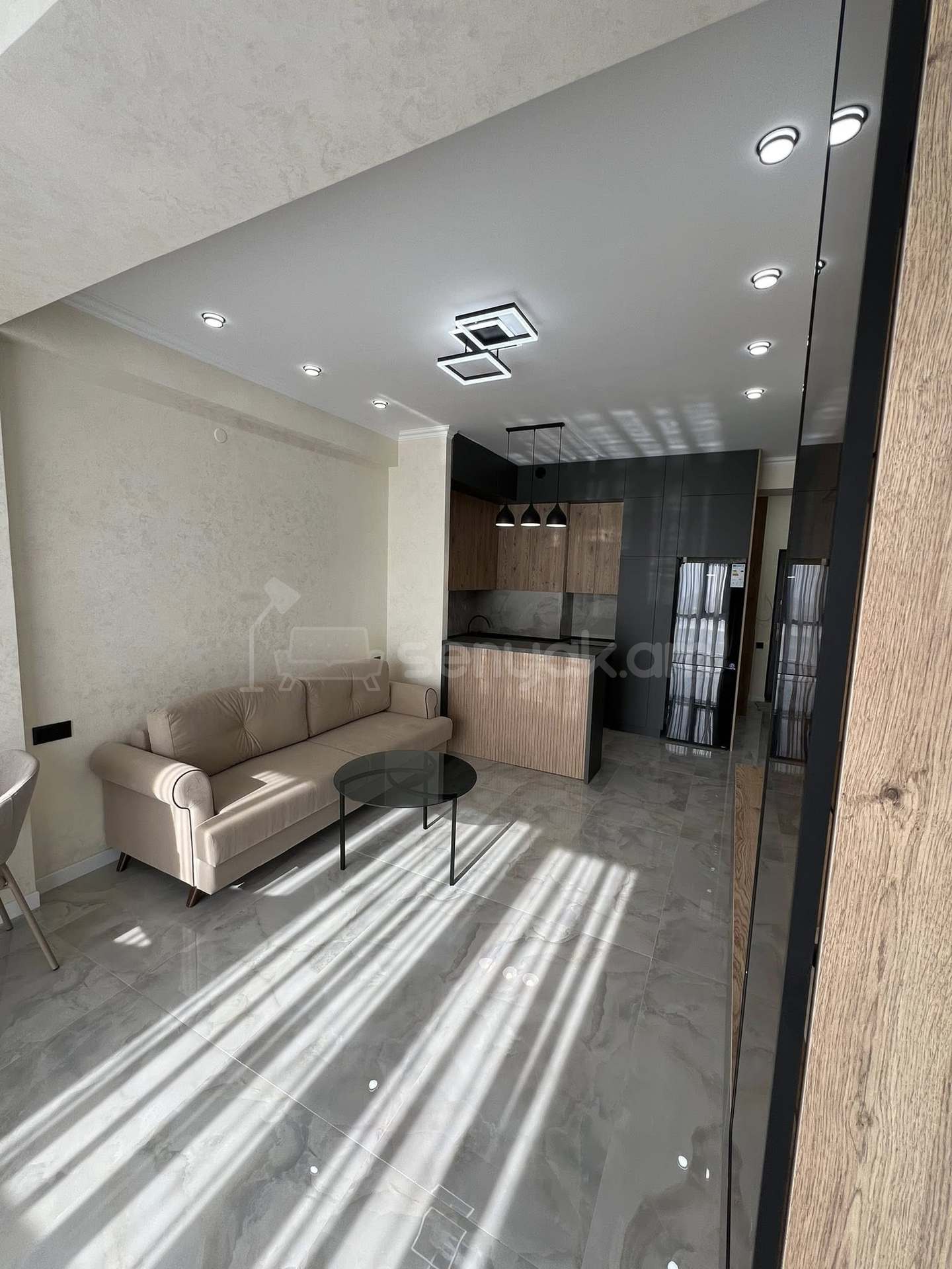 2 Սենյականոց Բնակարան, 52քմ, 8/16 հարկ, Դիզայներական Վերանորոգված