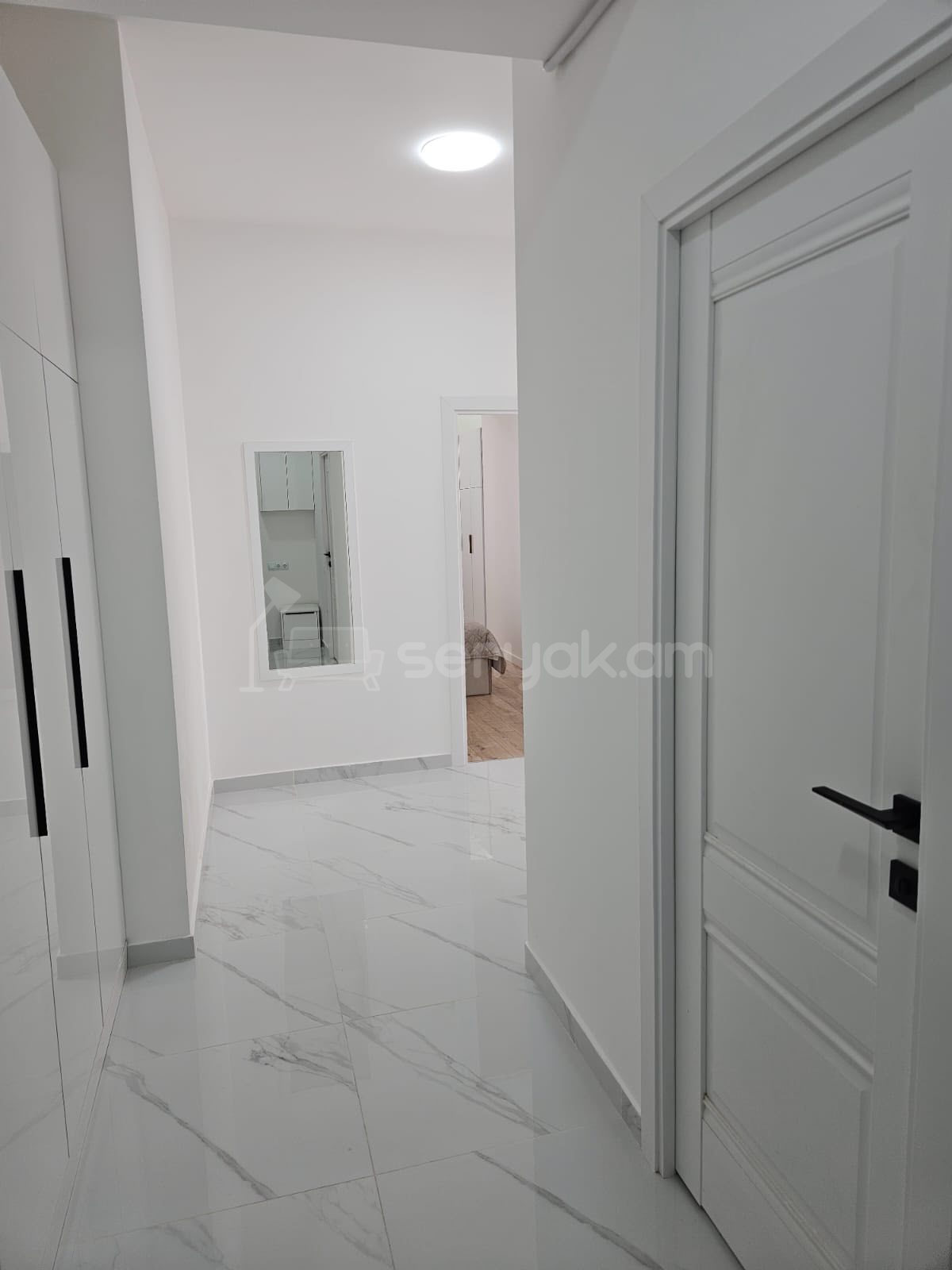 3 Սենյականոց Բնակարան, 77քմ, 3/14 հարկ, Դիզայներական Վերանորոգված