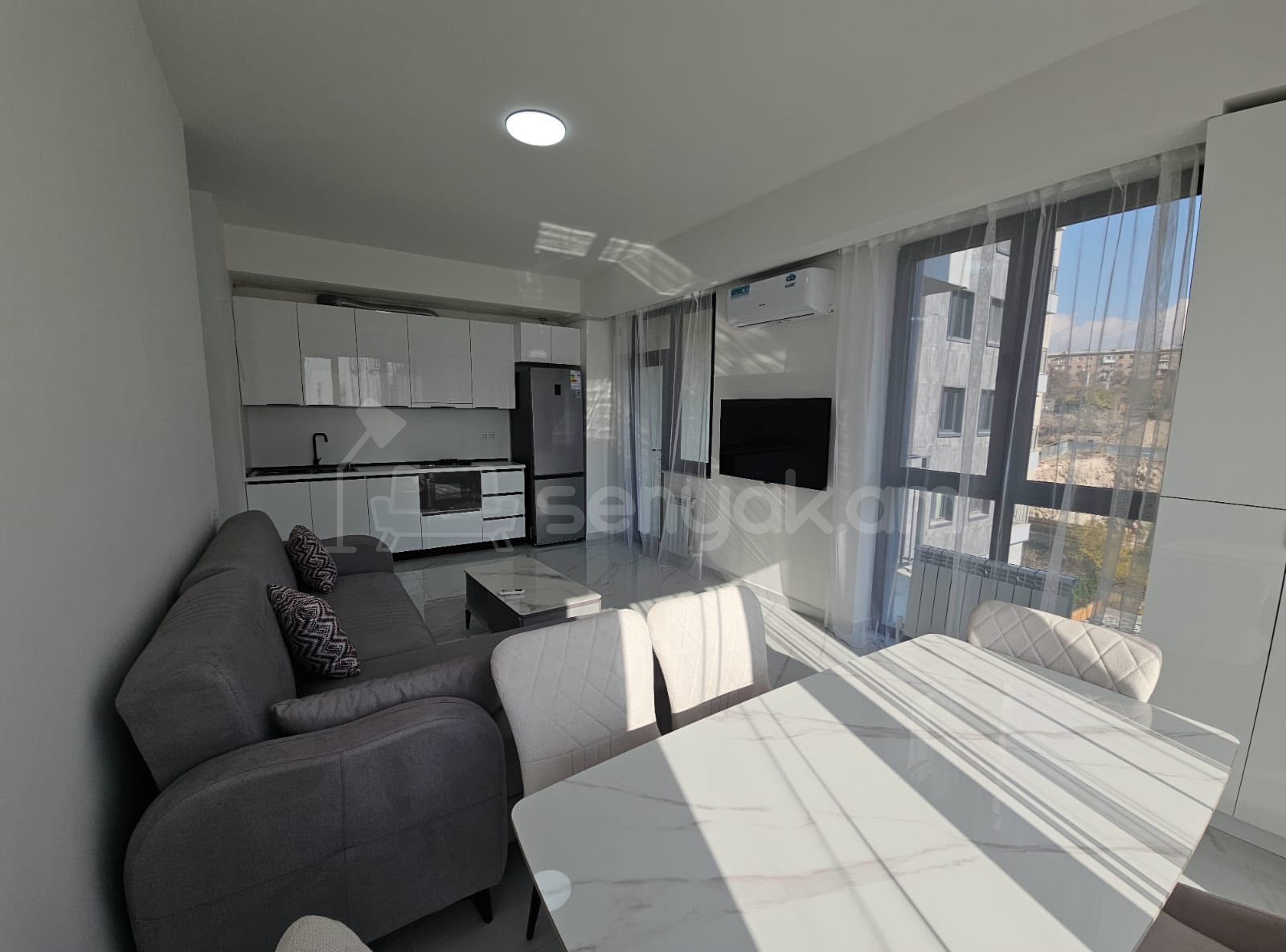 3 Սենյականոց Բնակարան, 77քմ, 3/14 հարկ, Դիզայներական Վերանորոգված