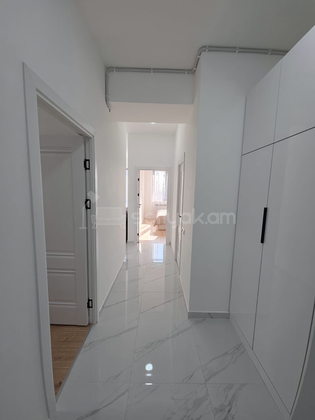 3 Սենյականոց Բնակարան, 77քմ, 3/14 հարկ, Դիզայներական Վերանորոգված