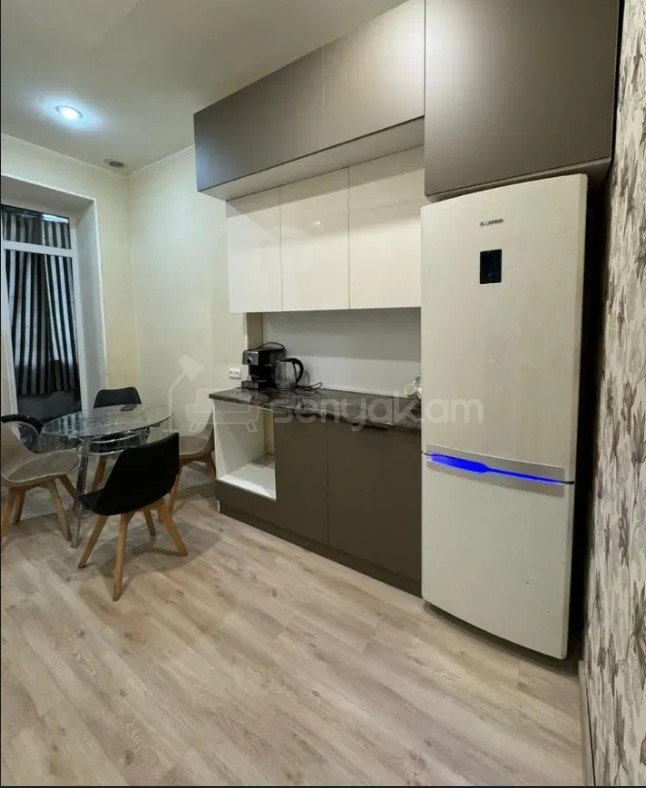 4 Սենյականոց Բնակարան Քարե Շենքում, 90քմ, 3/4 հարկ, Կապիտալ Վերանորոգված, Կահավորված