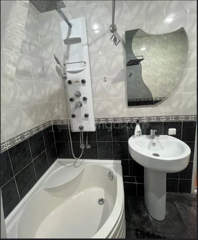 4 Սենյականոց Բնակարան Քարե Շենքում, 90քմ, 3/4 հարկ, Կապիտալ Վերանորոգված, Կահավորված