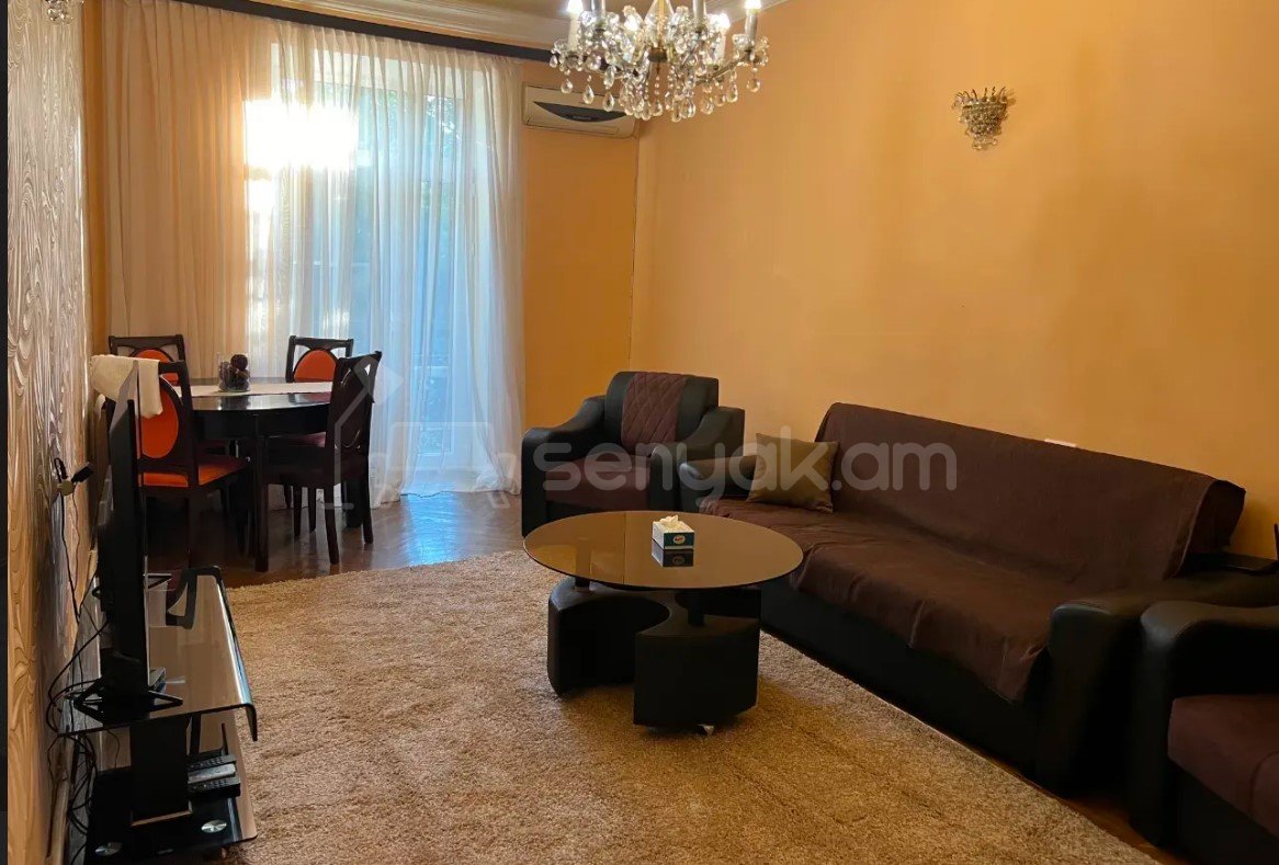 4 Սենյականոց Բնակարան Քարե Շենքում, 90քմ, 3/4 հարկ, Կապիտալ Վերանորոգված, Կահավորված