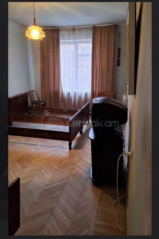 2 Սենյականոց Բնակարան Քարե Շենքում, 63քմ, 5/5 հարկ, Նորմալ Վիճակում, Կահավորված